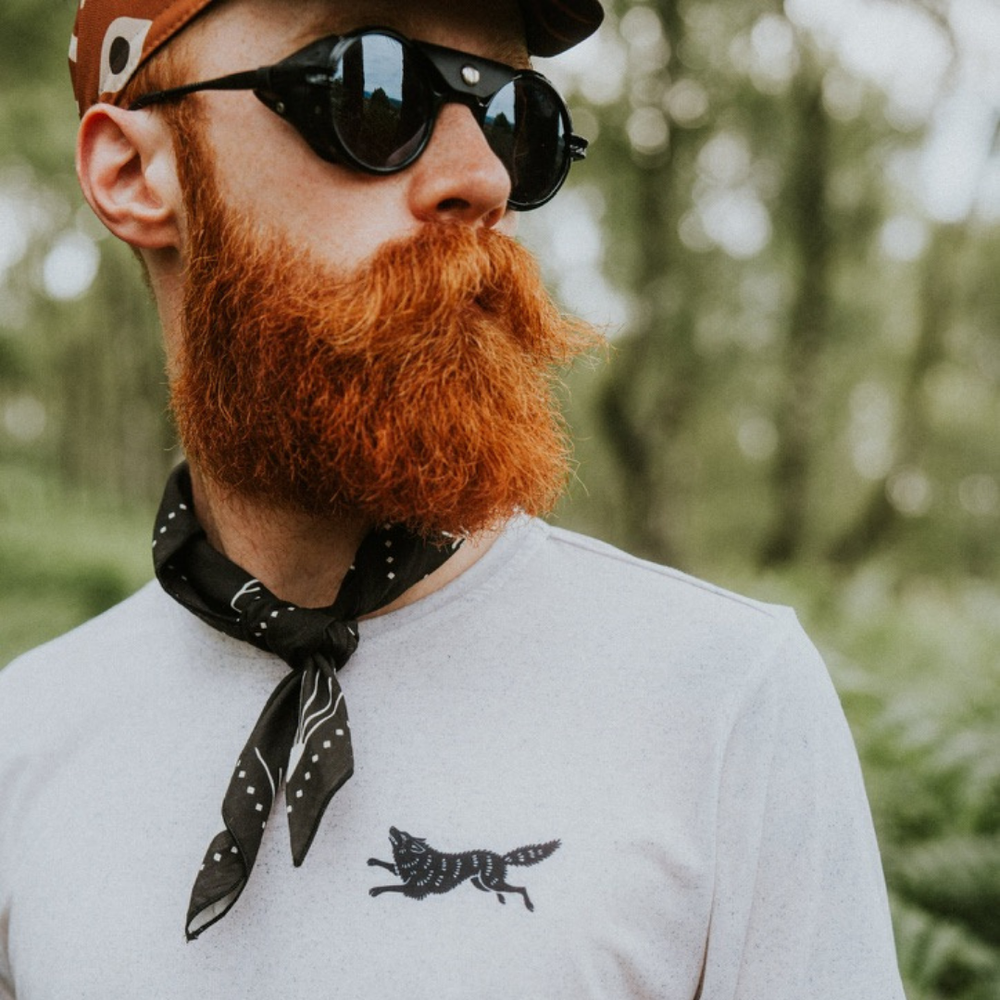 Bandana Cascada para correr, en uso
