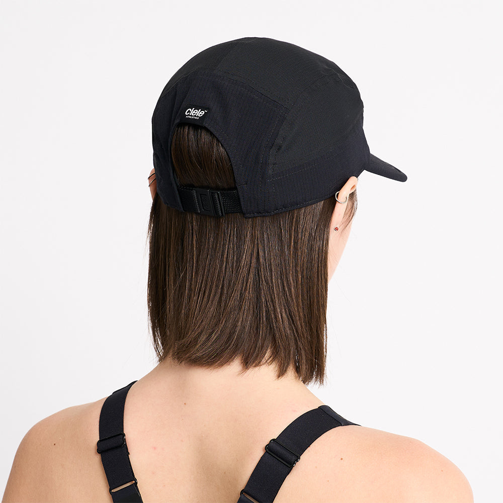 GO_CAPITAL_CIELE_ATHLETICS_WHITAKER_NEGRO_6