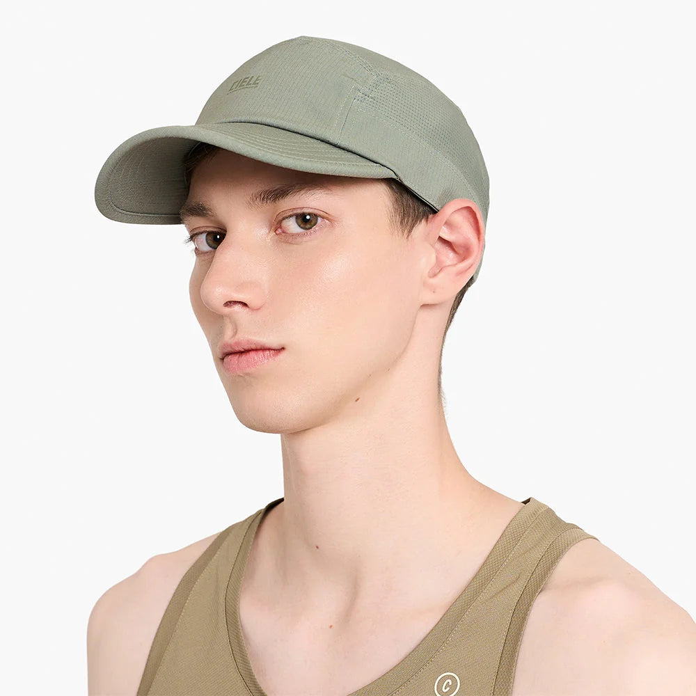 Gorra de running Ciele GOCap Capital, color Toad – en uso, vista 2