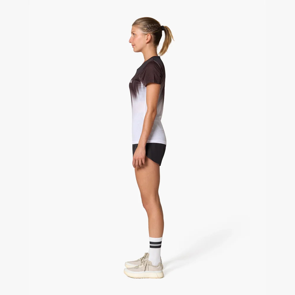 Camiseta de running Wild Tee Gradient Race para mujer, color Black – vista 5