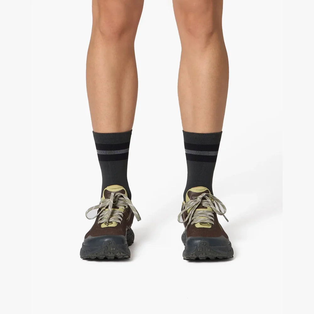 Medias de running Wild Tee Rockies, color Black – puestas